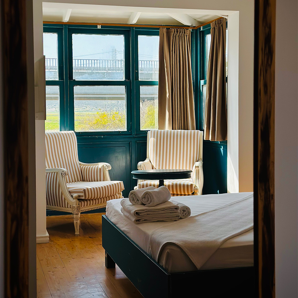 No 2 - Cumbalı Suit Oda